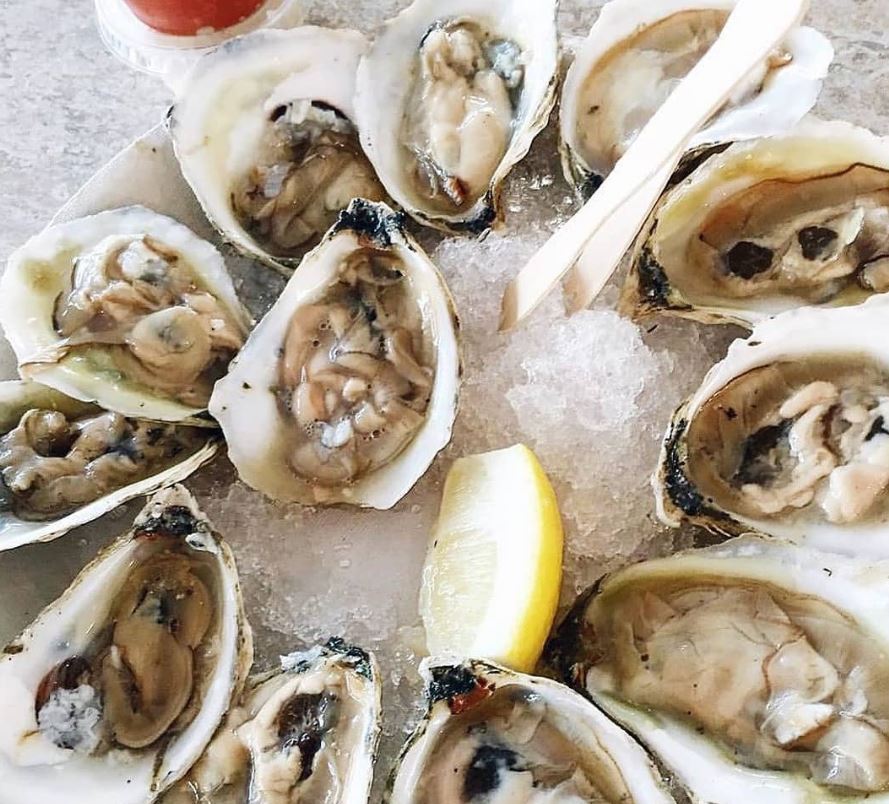 https://medukr.org/wp-content/uploads/2020/11/How-to-Eat-Raw-Oysters.jpg